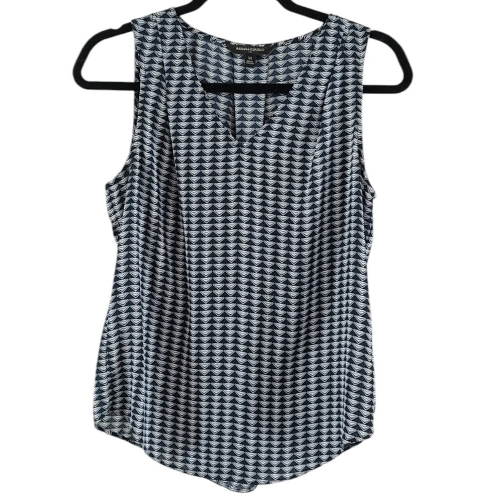 Banana Republic Black and White Patterned Sleeveless Blouse
